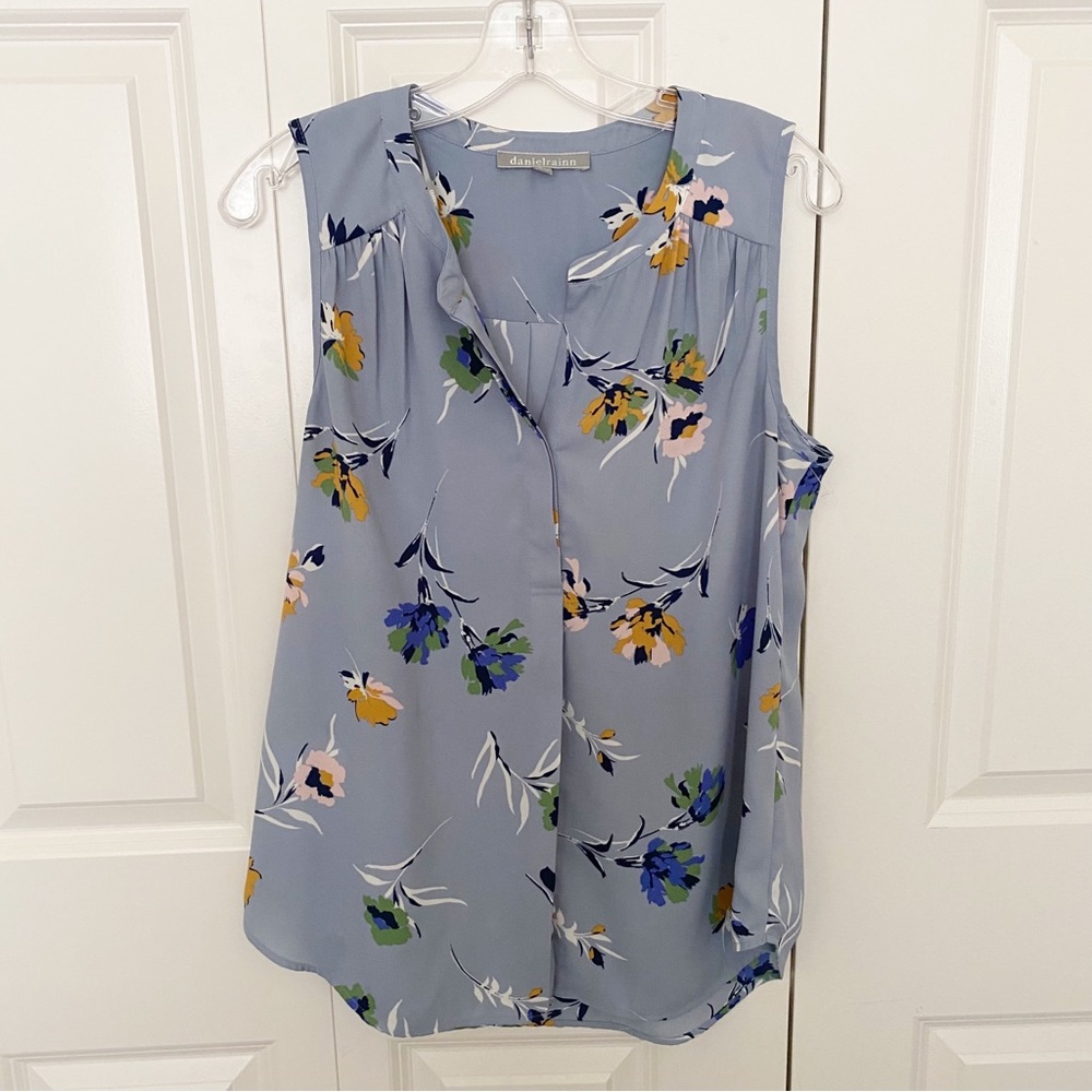 Daniel Rainn Floral Top M